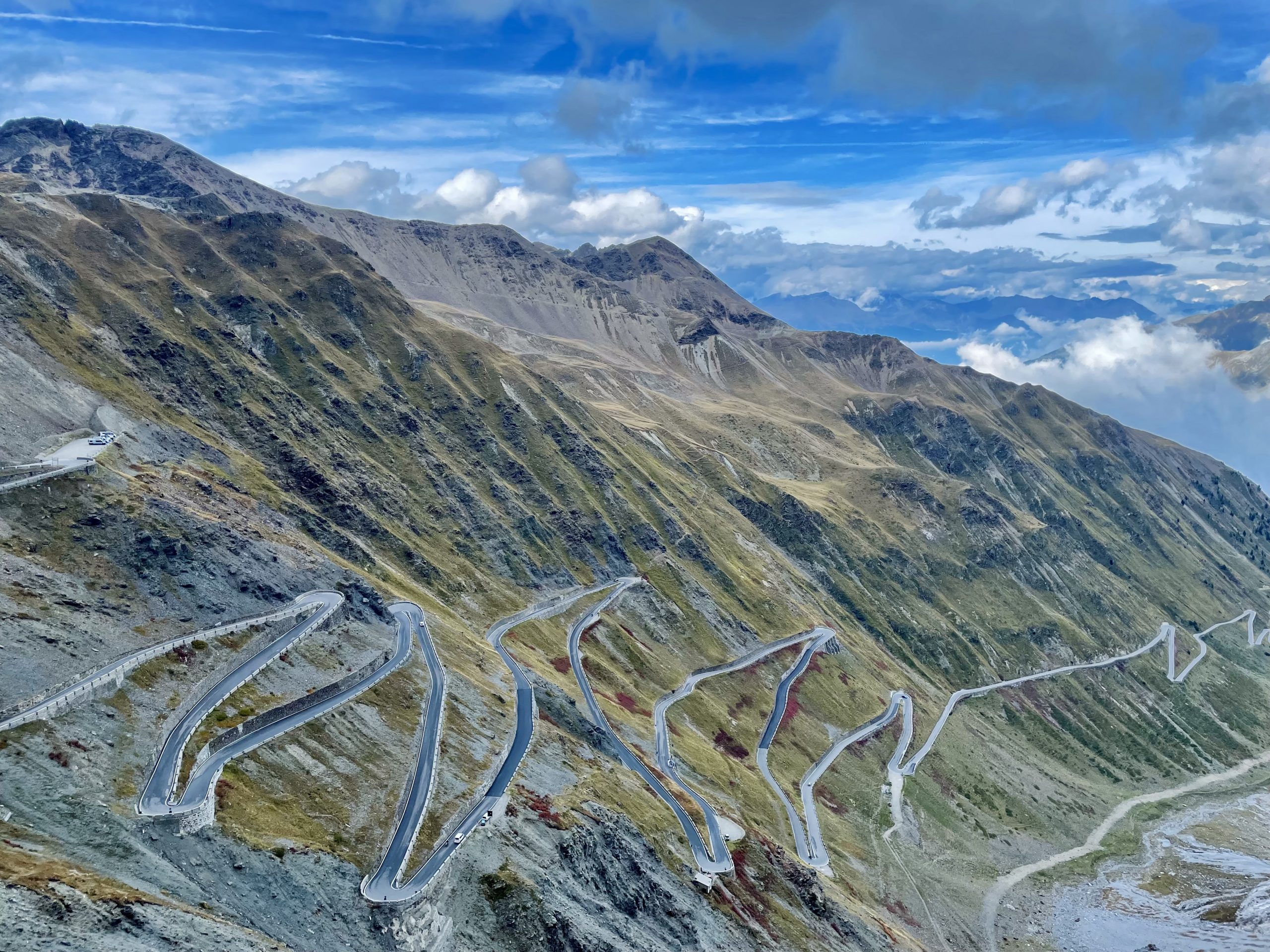 Die schönsten Alpenpässe: 5 Tipps für 2024